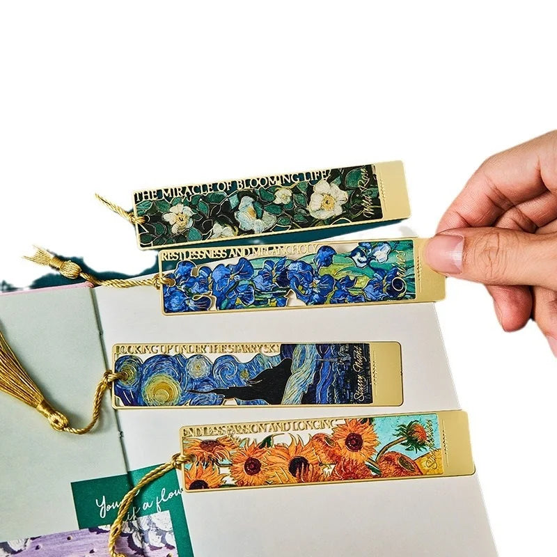 1 pc Retro Floral Painting Metal Bookmark Hollow Bronzing Bookmark