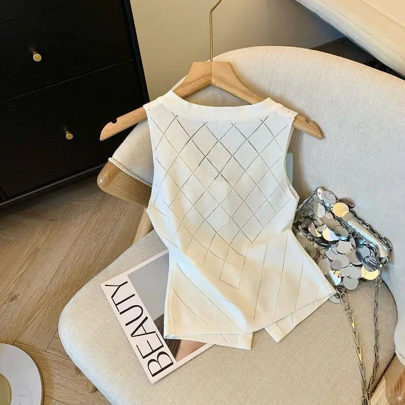 Stylish Vintage Elegant Luxury Chic Hollow Button