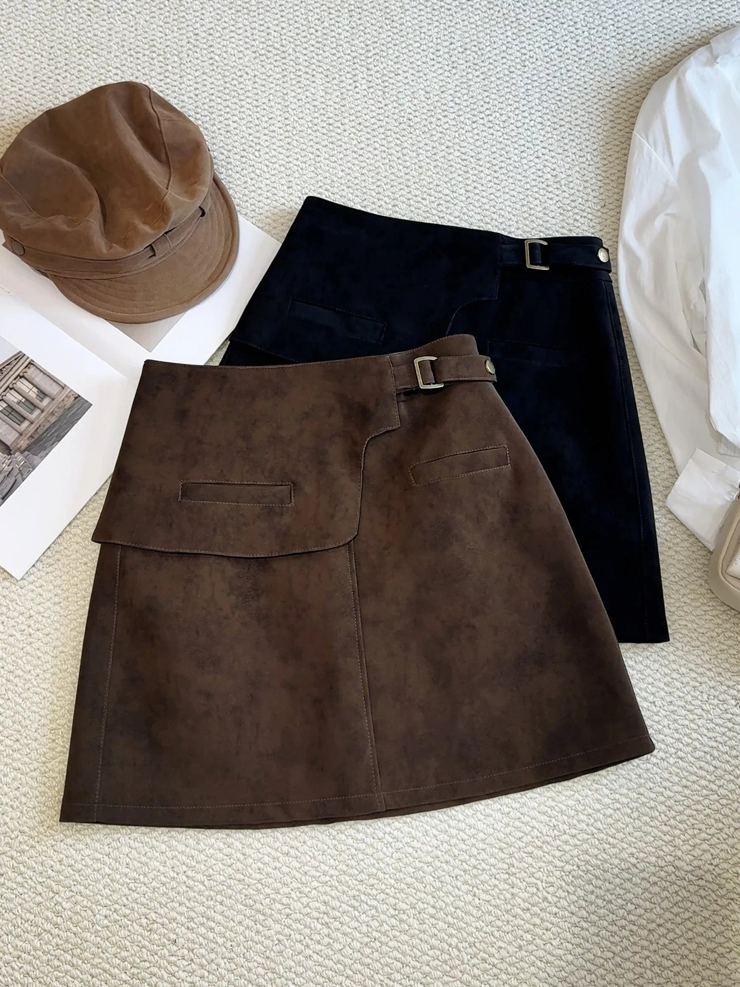 versatile and slimming short style mini skirt